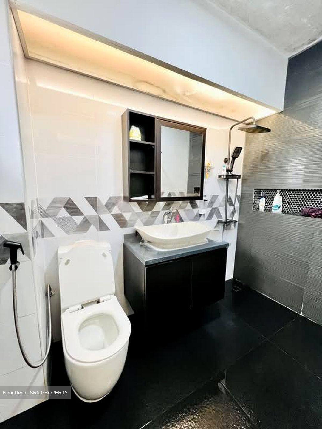 Blk 332 Tampines Street 32 (Tampines), HDB Executive #587664421